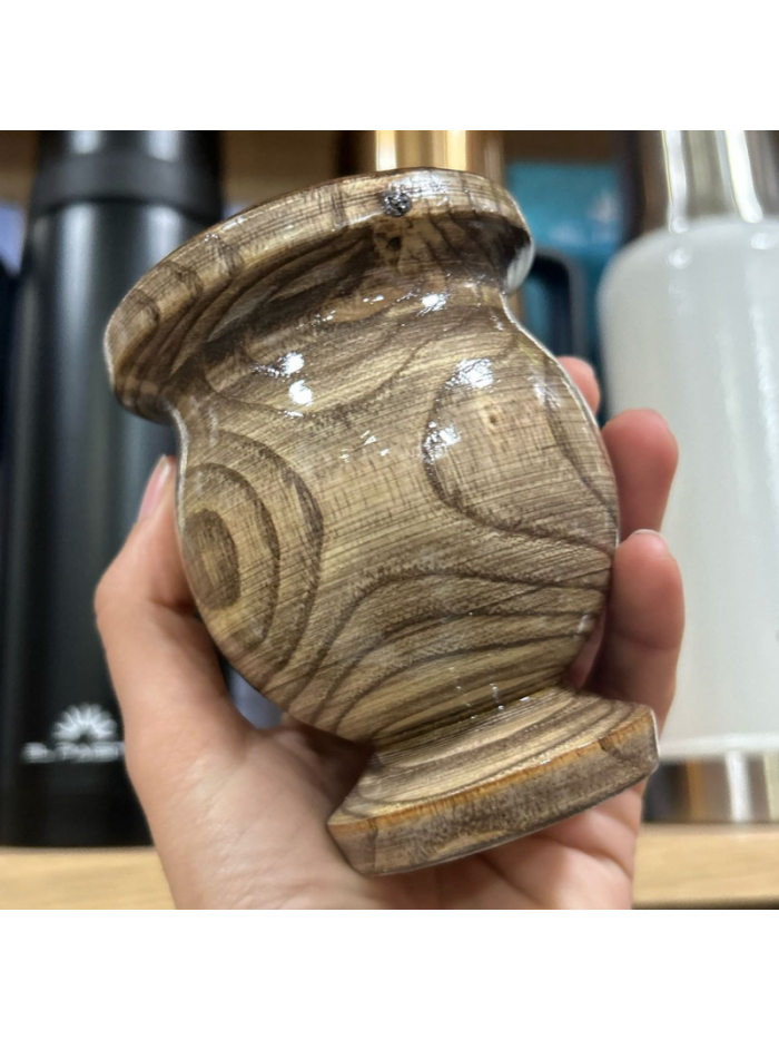 Mate madera lustrada